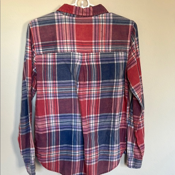 American Eagle Outfitters Red and Navy Casual Button Down Shirt - Picture 3 of 6